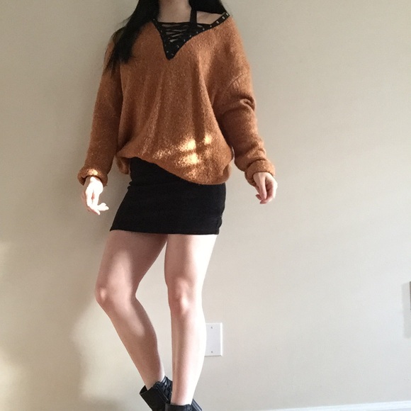 Shoe Lace-Front Oversized Sweater - Picture 6 of 8